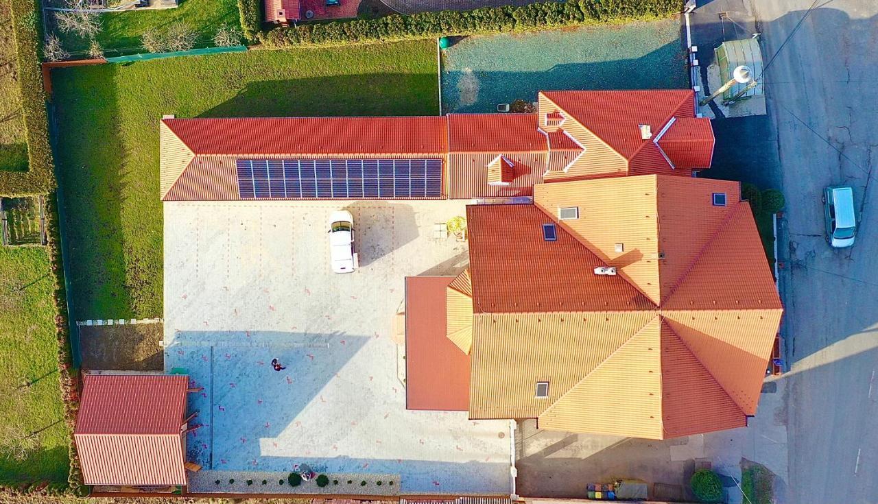 Hotel Betli Panzio Zalaegerszeg Esterno foto