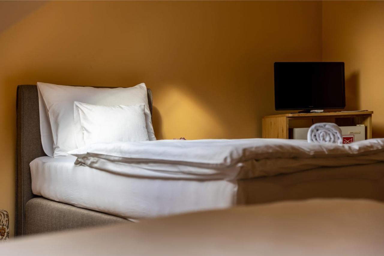 Hotel Betli Panzio Zalaegerszeg Esterno foto