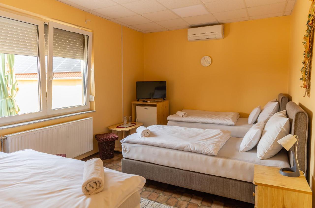 Hotel Betli Panzio Zalaegerszeg Esterno foto