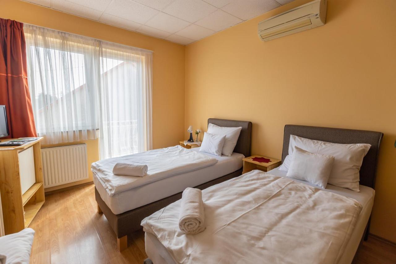Hotel Betli Panzio Zalaegerszeg Esterno foto