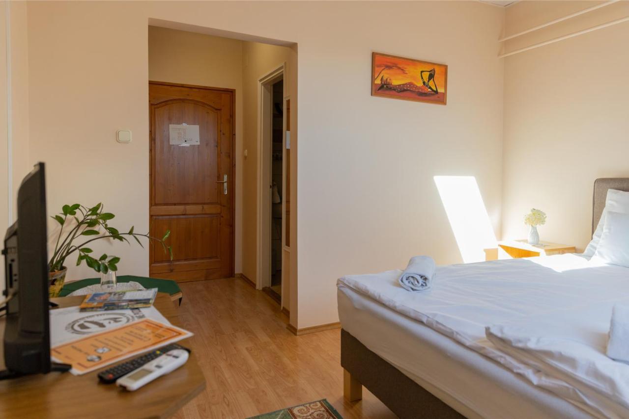 Hotel Betli Panzio Zalaegerszeg Esterno foto