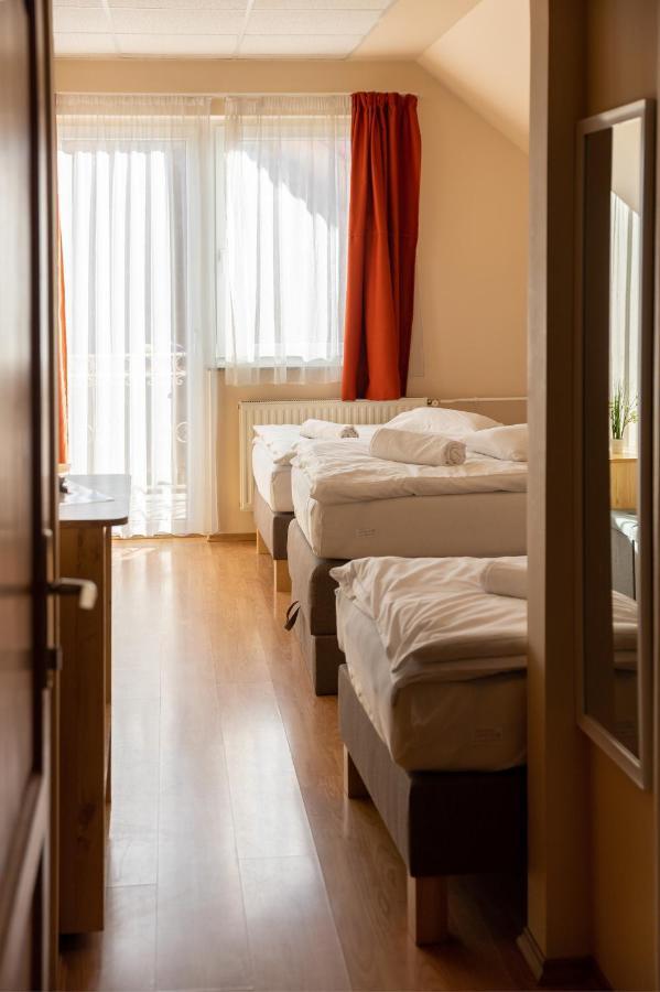 Hotel Betli Panzio Zalaegerszeg Esterno foto