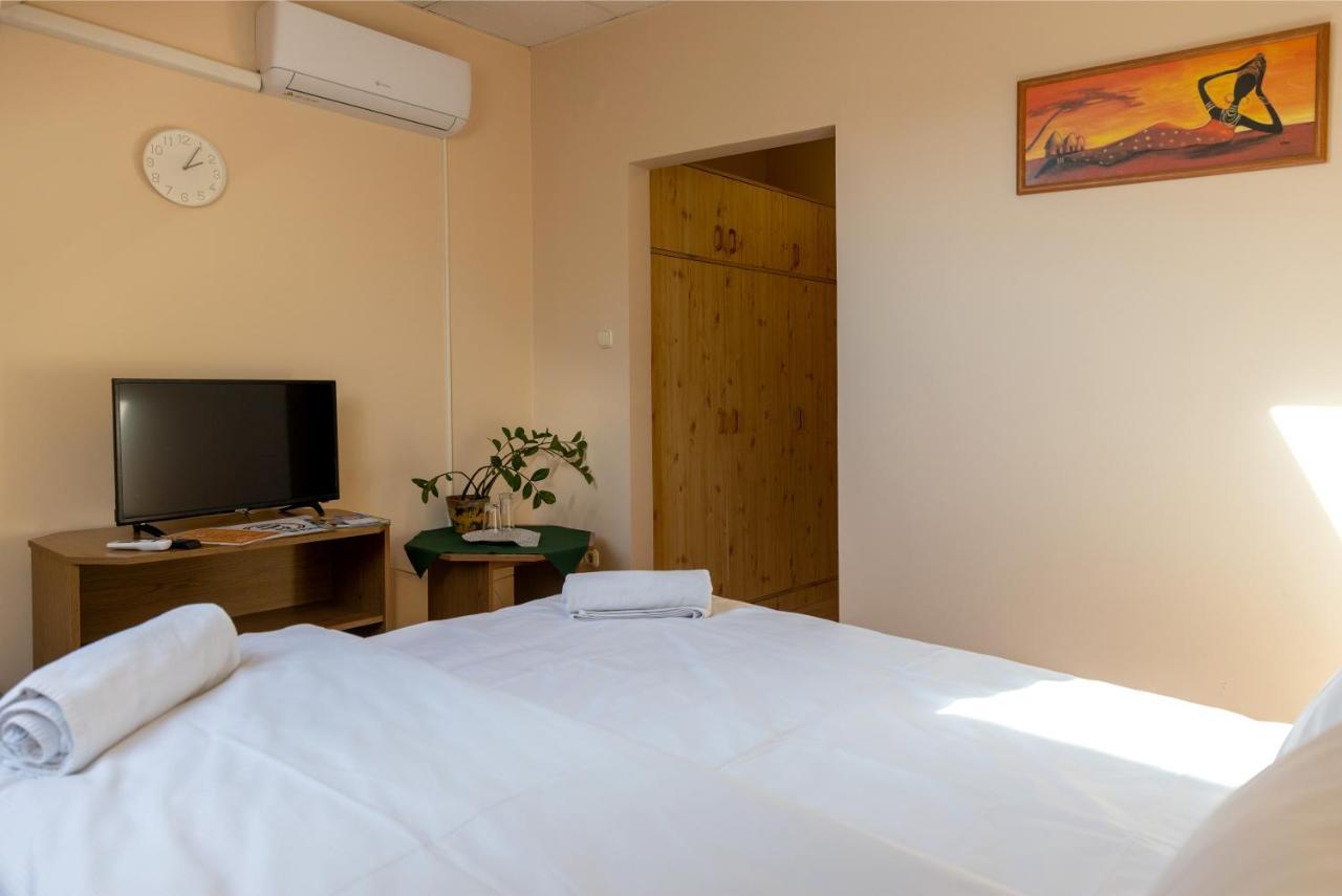 Hotel Betli Panzio Zalaegerszeg Esterno foto