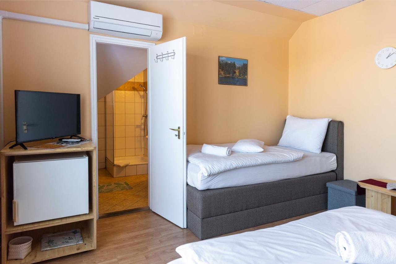 Hotel Betli Panzio Zalaegerszeg Esterno foto