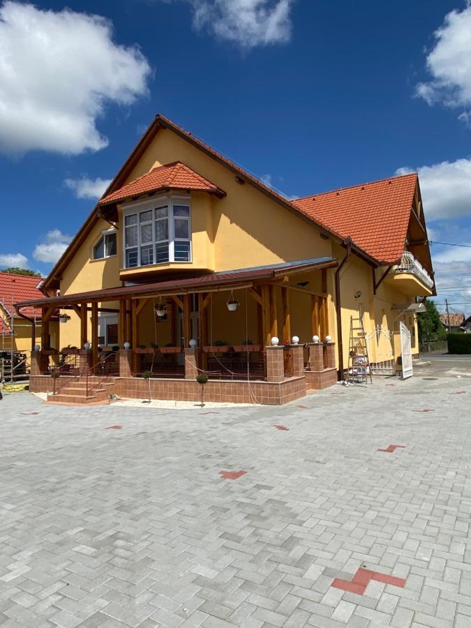 Hotel Betli Panzio Zalaegerszeg Esterno foto
